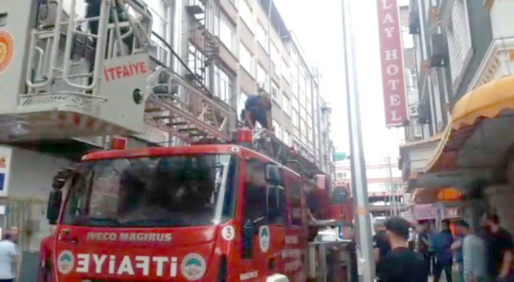 'Balkondan yere kan damlıyor' ihbarı polisi harekete geçirdi!