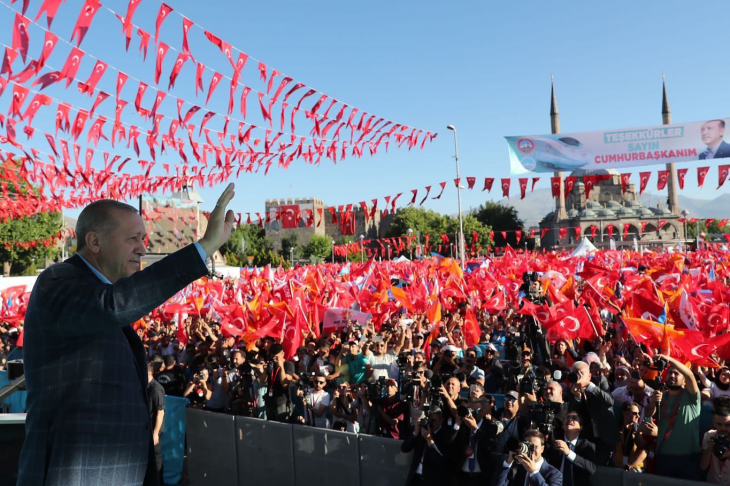 'Asılan pankart, toplanan kalabalıktan büyüktü. Kayseri'de de yolun sonu görünüyor!'